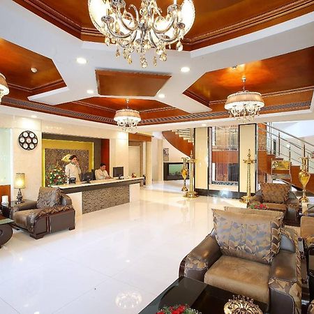 Hotel Port Palace Ковалам Екстериор снимка