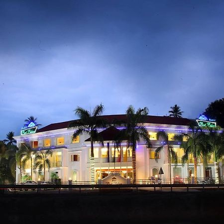 Hotel Port Palace Ковалам Екстериор снимка
